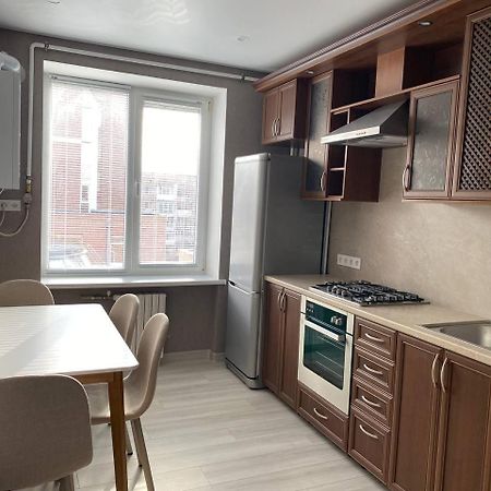 Apartpoltava Двокімнатні Апартаменти З Джакузі Біля Листопаду エクステリア 写真