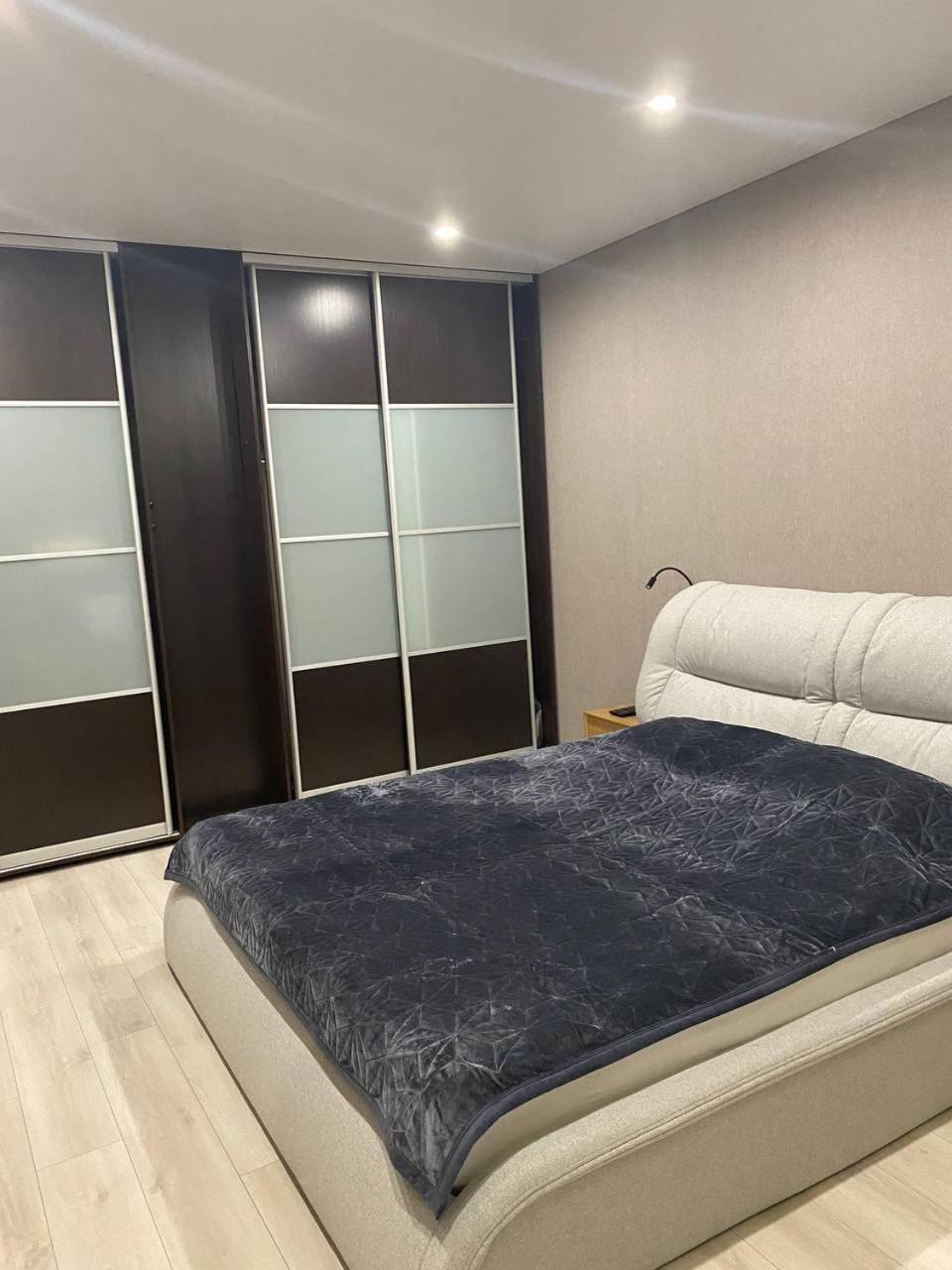 Apartpoltava Двокімнатні Апартаменти З Джакузі Біля Листопаду エクステリア 写真