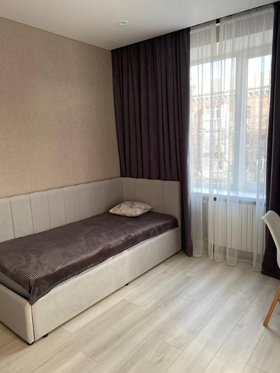 Apartpoltava Двокімнатні Апартаменти З Джакузі Біля Листопаду エクステリア 写真